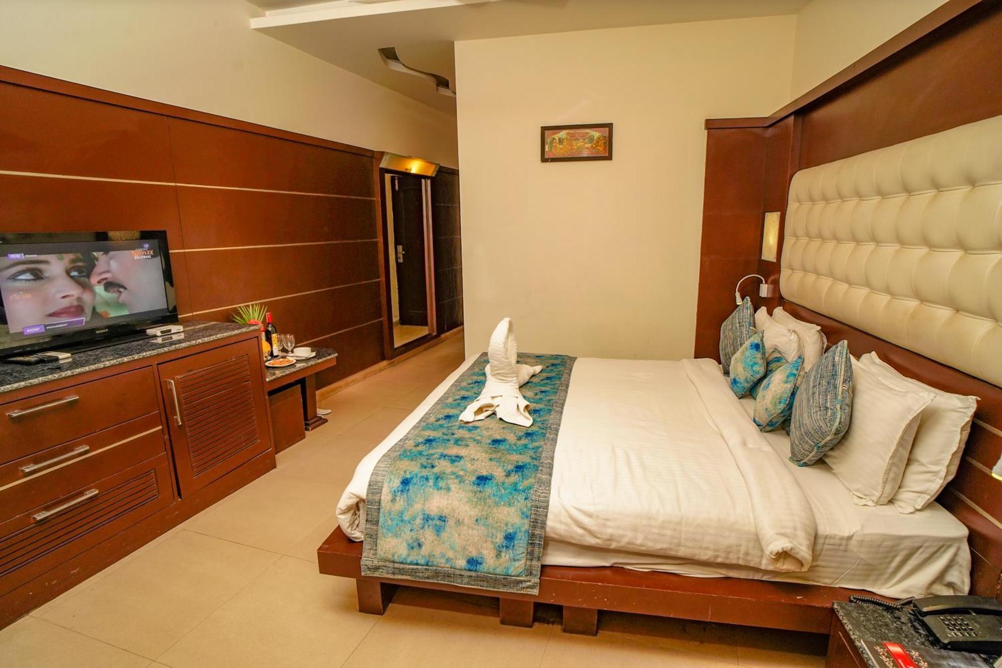 Excel Hotels And Resorts Bhīm Tāl מראה חיצוני תמונה